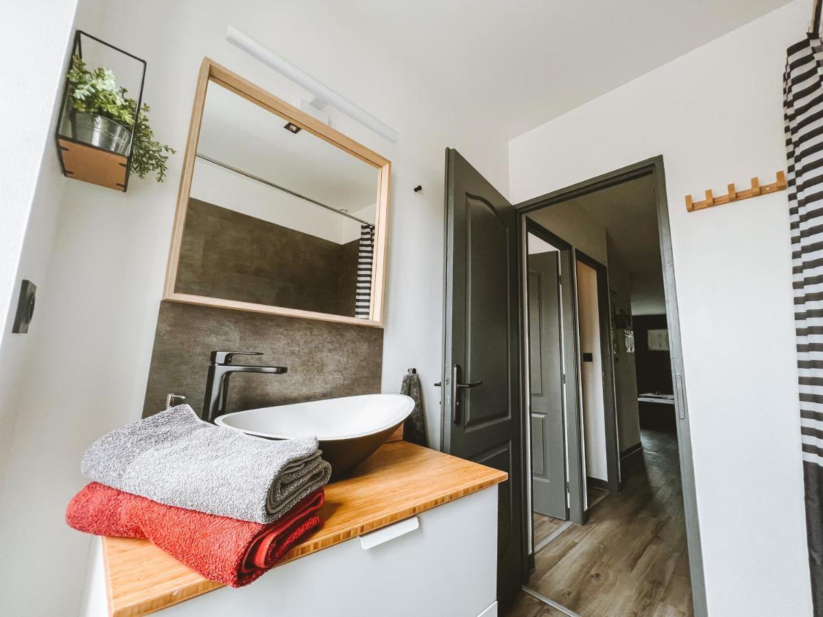 Appartement GEST-LOC LOCATION MEUBLÉE T3 Le DrômArdèchois - TOURNON SUR RHÔNE - ARDÈCHE Extérieur photo