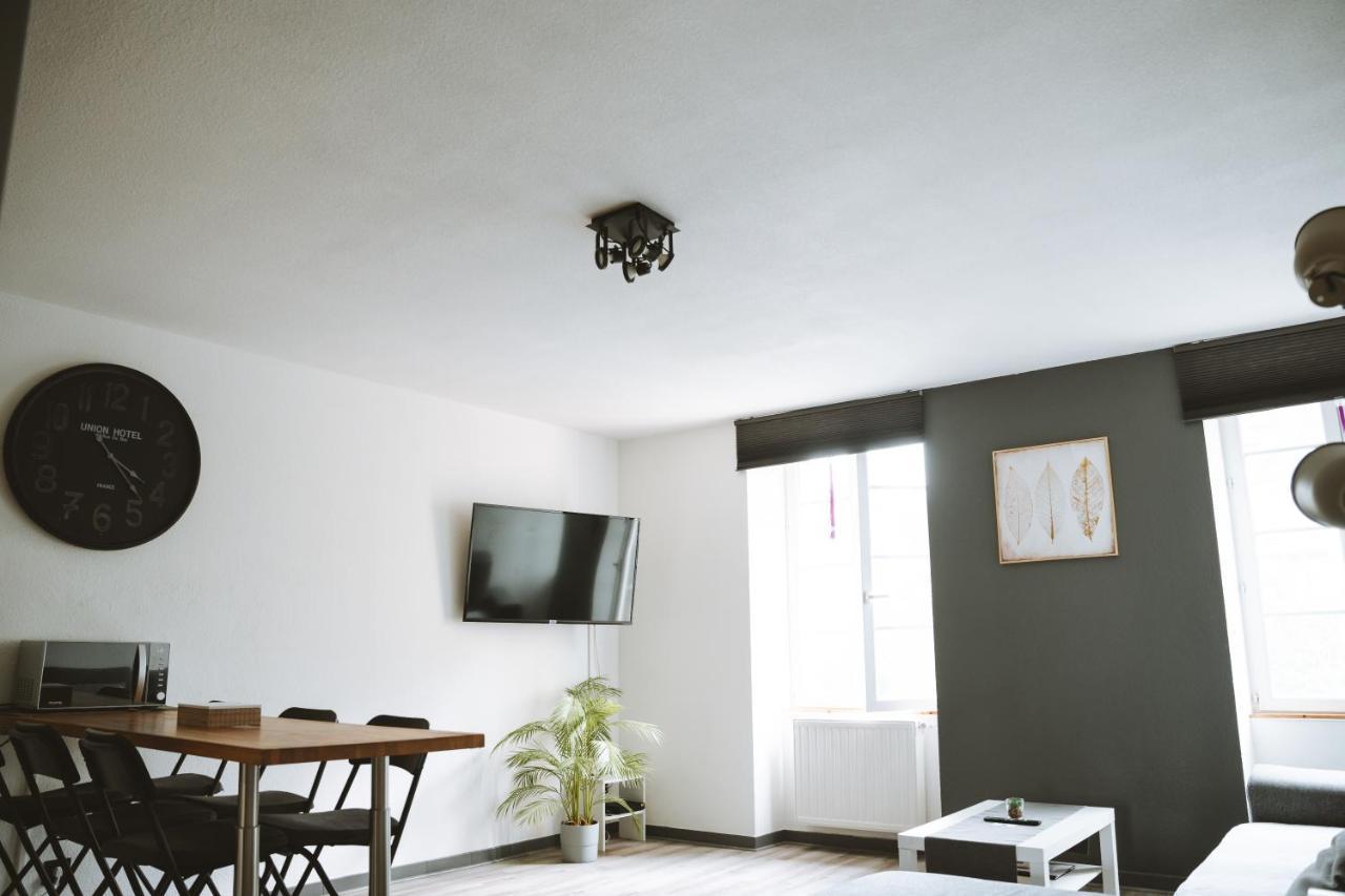 Appartement GEST-LOC LOCATION MEUBLÉE T3 Le DrômArdèchois - TOURNON SUR RHÔNE - ARDÈCHE Extérieur photo