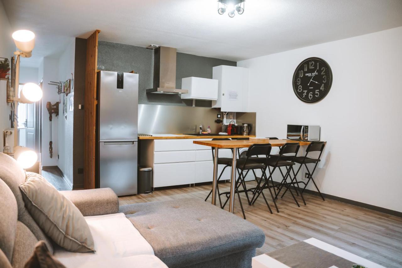 Appartement GEST-LOC LOCATION MEUBLÉE T3 Le DrômArdèchois - TOURNON SUR RHÔNE - ARDÈCHE Extérieur photo